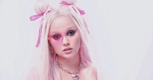 "יובל רפאל היא מודל לחיקוי": זנובה זאן הזמרת ששיתפה פעולה עם קרן פלס בראיון בלעדי!